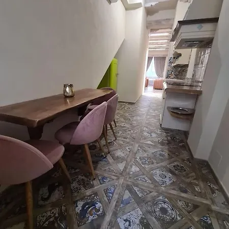 Lejlighed L' Incantevole Loft Di Lucrezia Pietrasanta