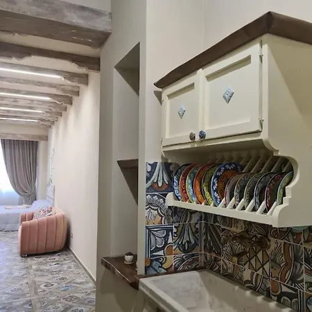 L' Incantevole Loft Di Lucrezia *